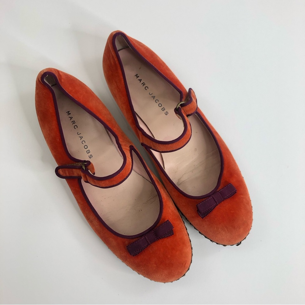 Marc Jacobs Orange velvet Velcro strap Mary Jane flats bow ties size 38